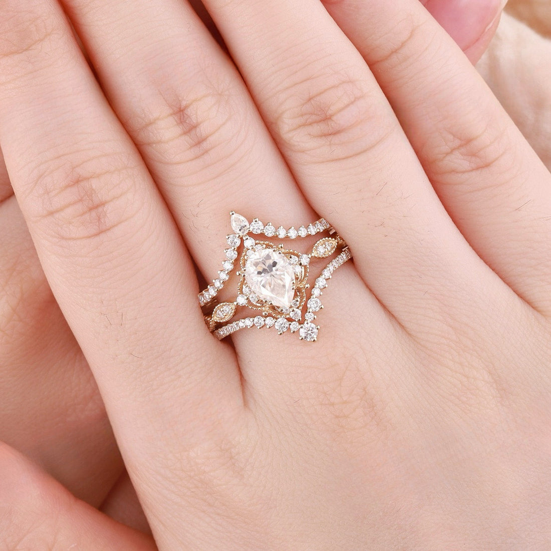 Royal Teardrop Crown Ring Set – A Symbol of Eternal Love for Two