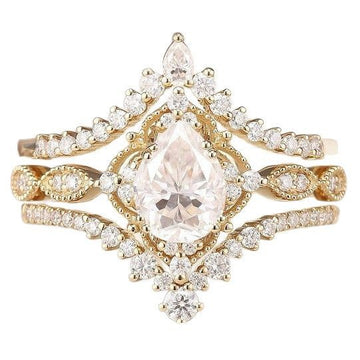 Royal Teardrop Crown Ring Set – A Symbol of Eternal Love for Two